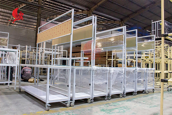 Bàn thao tác khung thép công nghiệp giải pháp cho nhà xưởng hiện đại